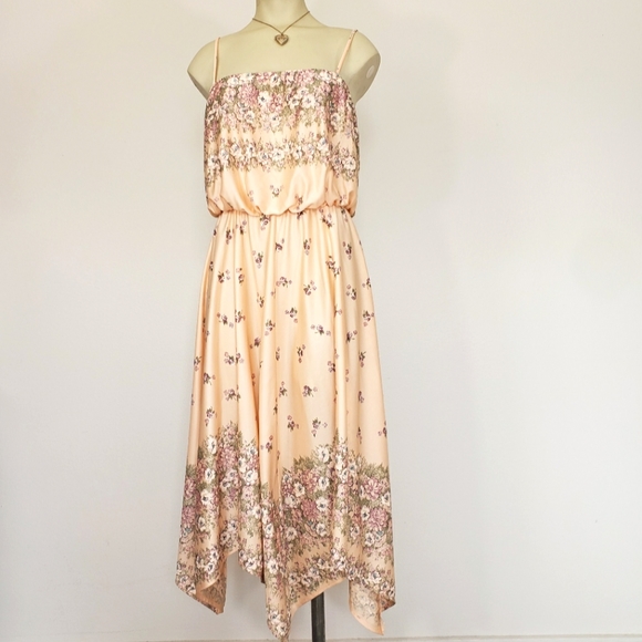 Vintage Dresses & Skirts - VTG 70s Floral Dress